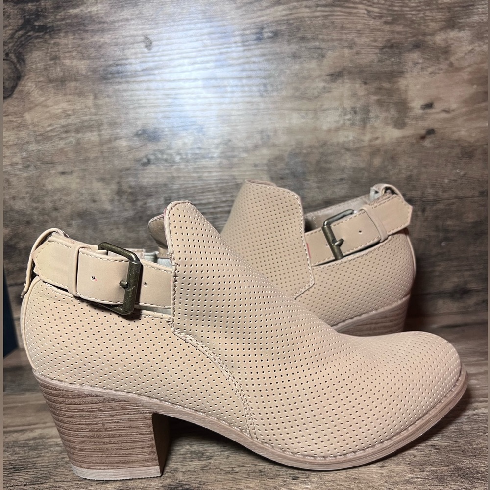 Wedge ankle bootie with cutout dot pattern size 7